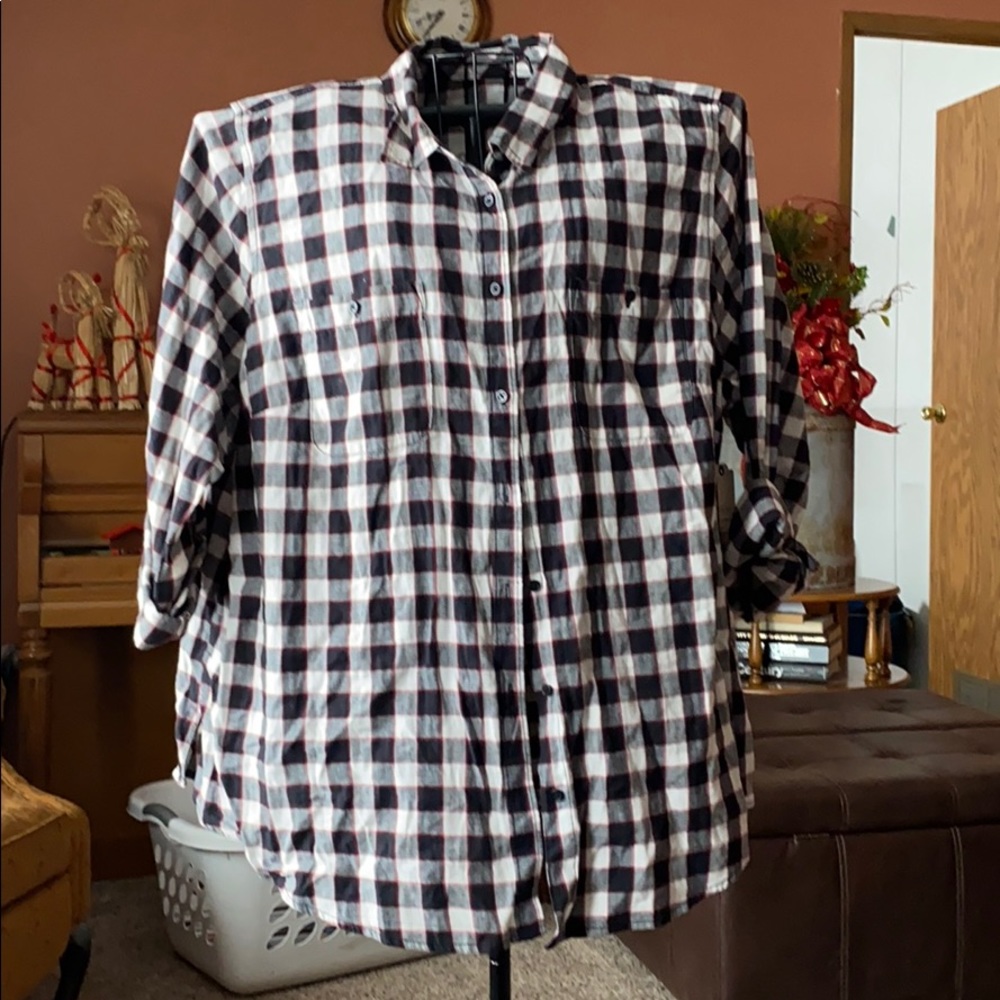 Long sleeve check plaid button up